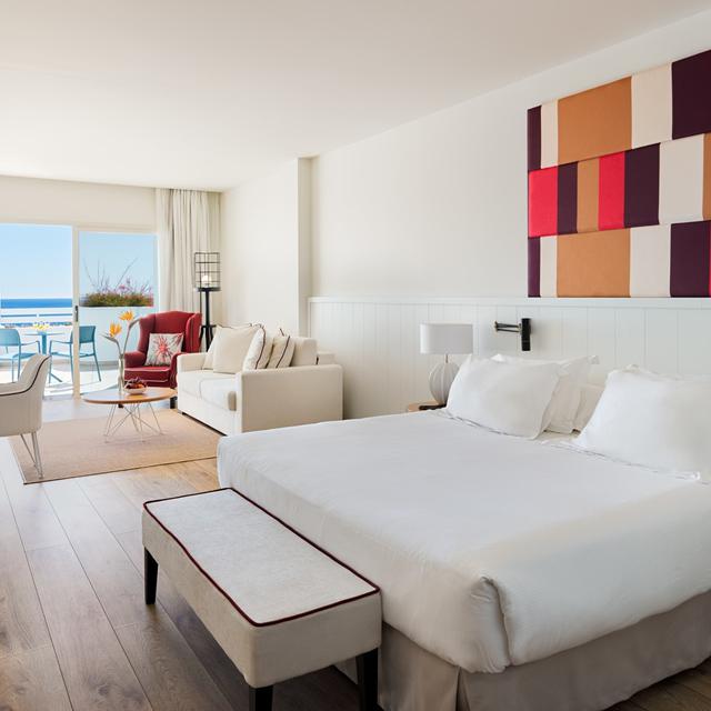 Hotel H10 Estepona Palace - logies & ontbijt.