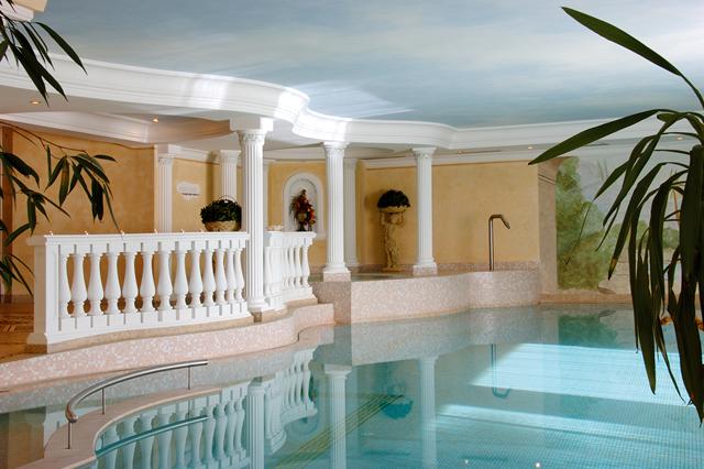 Wellness 4* Arabba - Dolomiti Superski € 1338,- | restaurant(s), wellness, wifi, tennisbaan, sauna, kluisje op kamer, parkeerplaats, zwembad, fitness