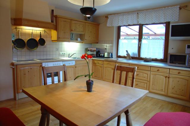 Appartement 4* Mayrhofen € 775,- ▷ restaurant(s), wifi, parkeerplaats, kluisje op kamer, hond is welkom