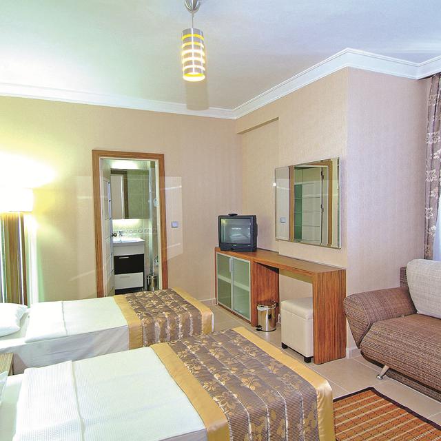 hotel-grand-zaman-garden