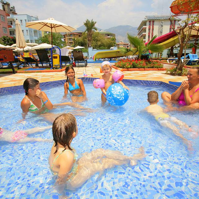 hotel-grand-zaman-garden