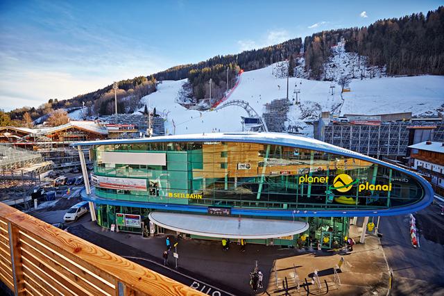 2-persoonskamer 4* Schladming € 1112,- 【lekker aprés-skiën】