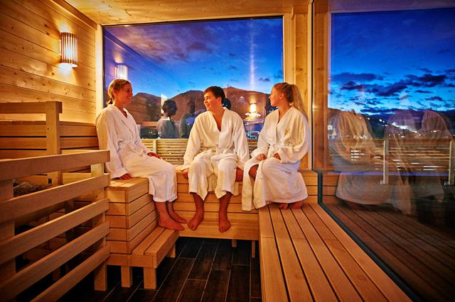 2-persoonskamer 4* Schladming € 1112,- 【lekker aprés-skiën】