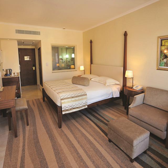 alexander-the-great-beach-hotel