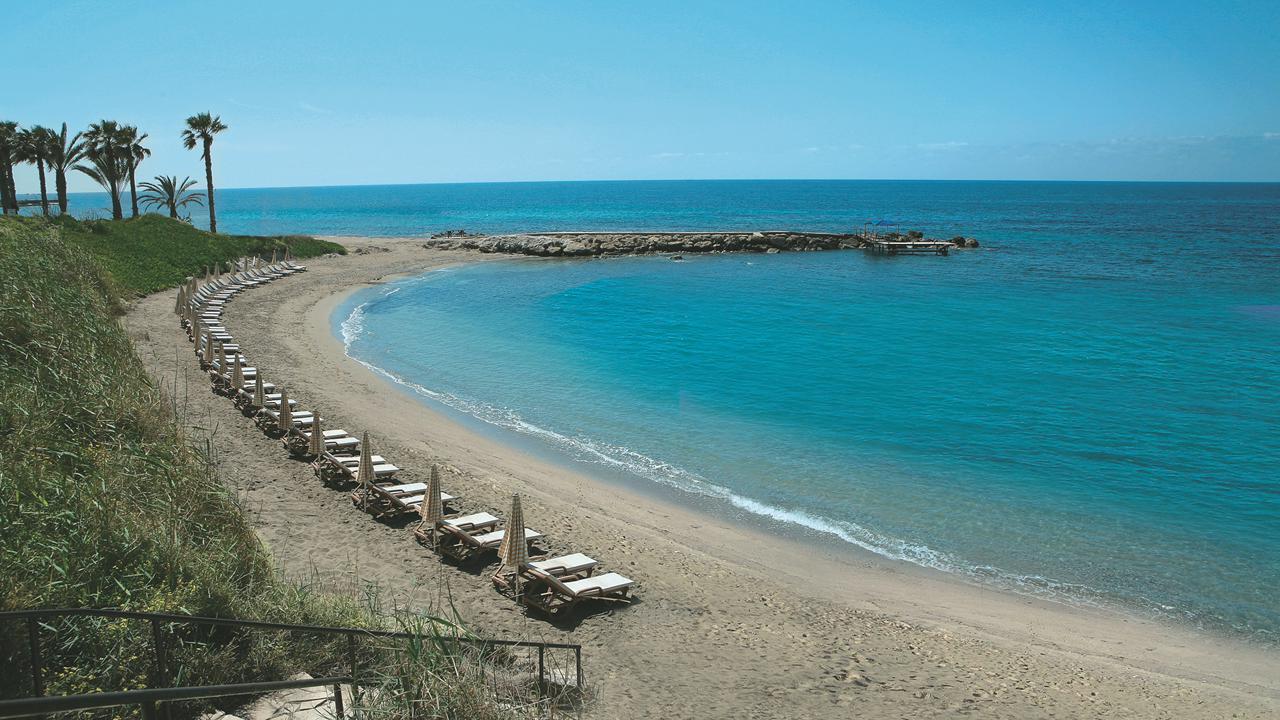8 Dagen logies/ontbijt Alexander The Great Beach Hotel