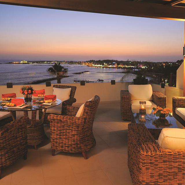 alexander-the-great-beach-hotel