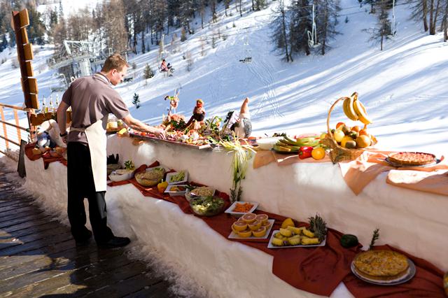 2-persoonskamer standaard 3* La Plagne € 735,- 【met de hele familie】
