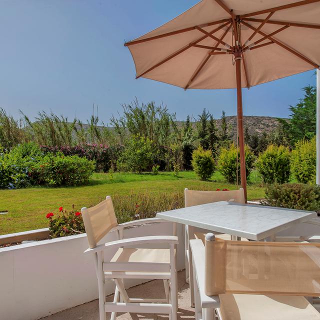 hotel-valley-village