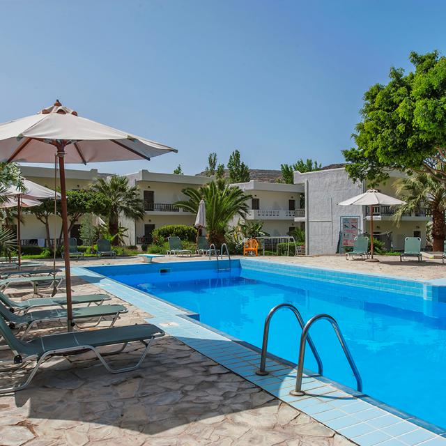 hotel-valley-village