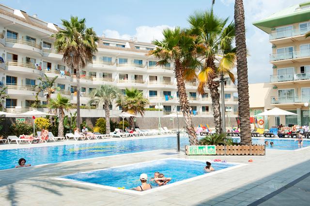 Zon 4* Santa Susanna € 434,- ▷ Sunweb