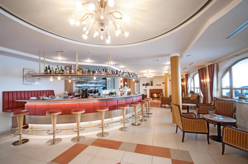 8 Dagen halfpension Hotel Amadeus