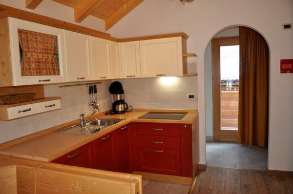 Skiën 3* Dolomiti Superski € 905,- ⁂ wifi, kluisje op kamer, parkeerplaats, restaurant(s)