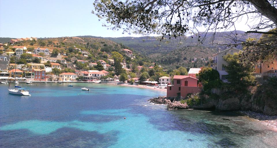 Assos Foto: 1 van 9