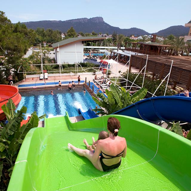 hotel-crystal-de-luxe-resort-spa