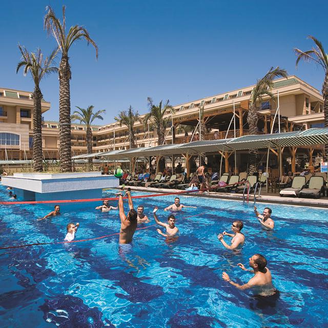 hotel-crystal-de-luxe-resort-spa