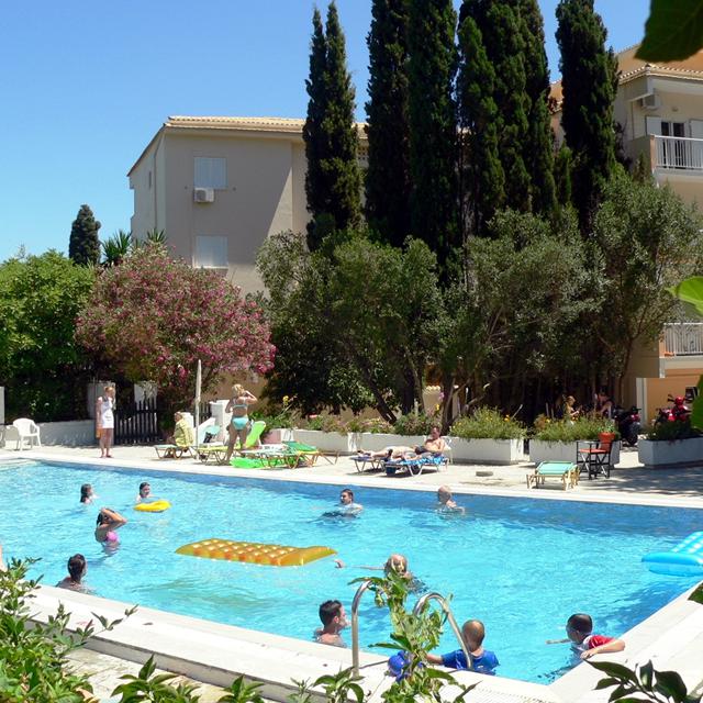 hotel-ipsos-beach
