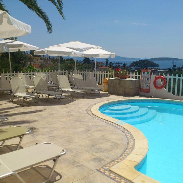 aparthotel-viaros