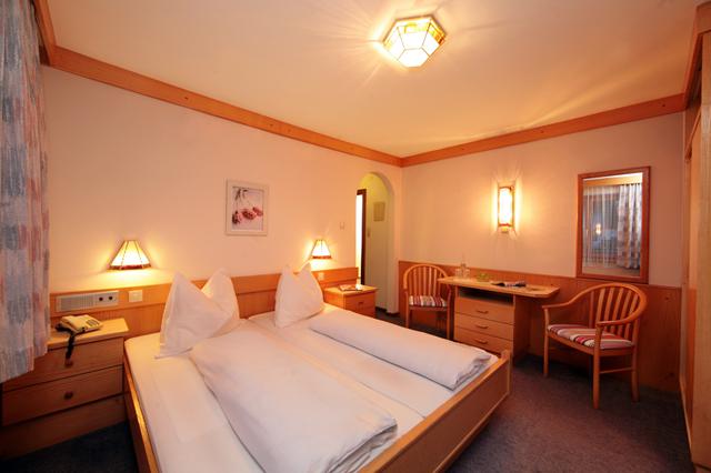 Skivakantie 3* Kaprun € 691,- ⁂ samen met de hond