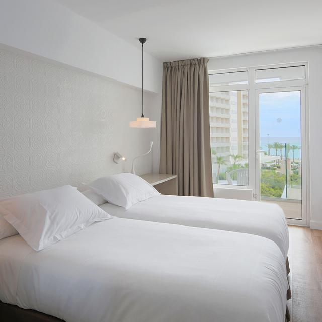 hotel-hm-balanguera-beach-adults-only