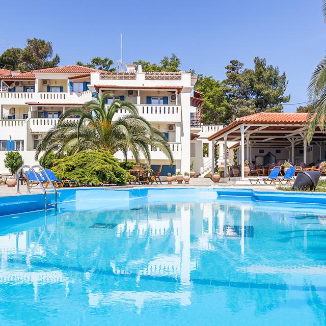 Hotel Stafylos Suites