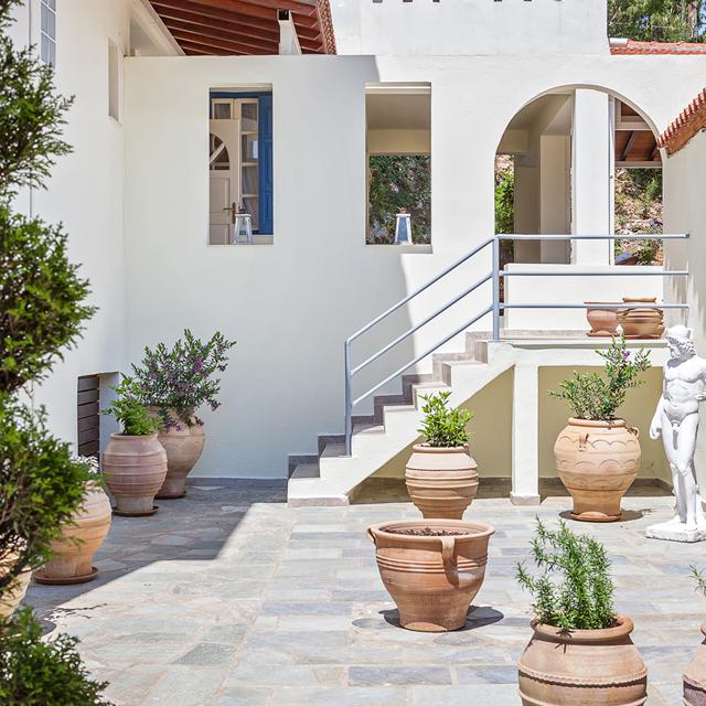 hotel-stafylos-suites
