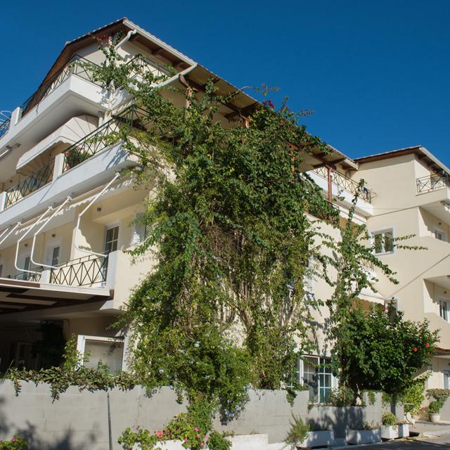hotel-vassiliki-bay