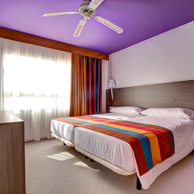 hotel-sbh-monica-beach