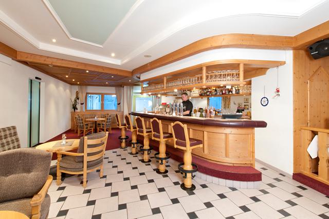 Ontspanning 4* See € 955,- 【restaurant(s), kluisje op kamer, parkeerplaats, hond is welkom, fitness, sauna, zwembad, tennisbaan, wellness, wifi】