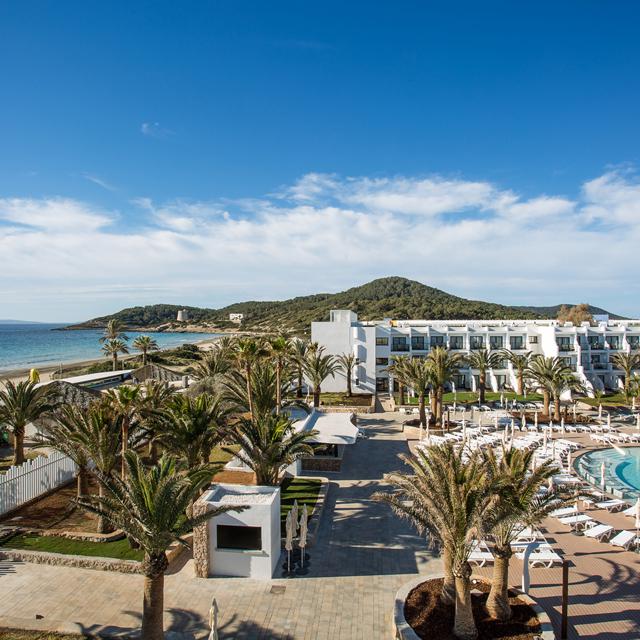 grand-palladium-white-island-resort-spa
