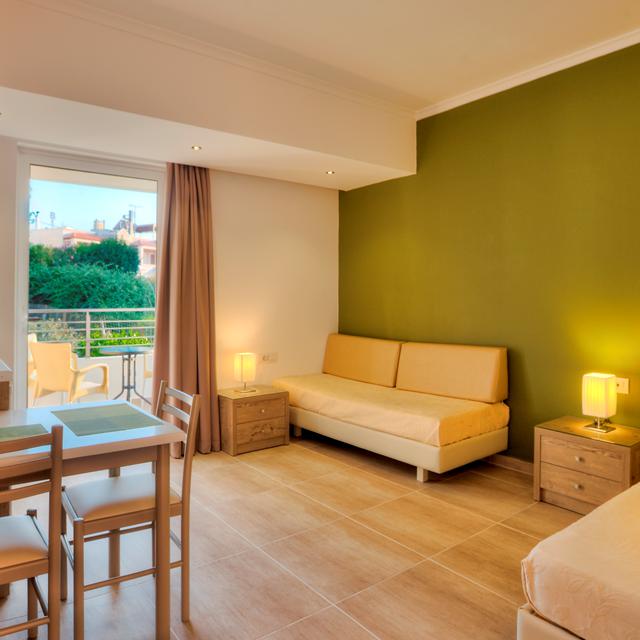 hotel-alexandra-beach