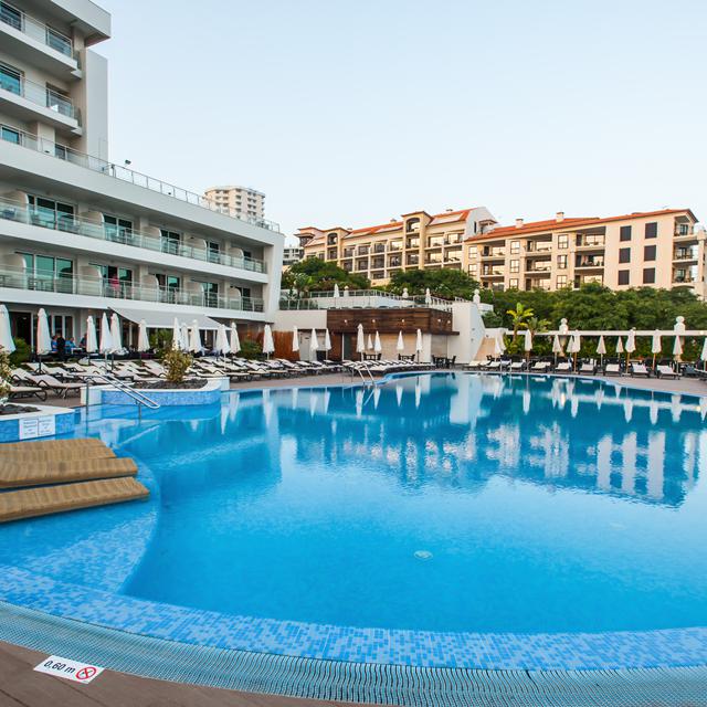 hotel-melia-madeira-mare