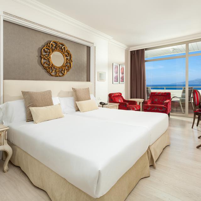 hotel-melia-costa-atlantis-logies-en-ontbijt