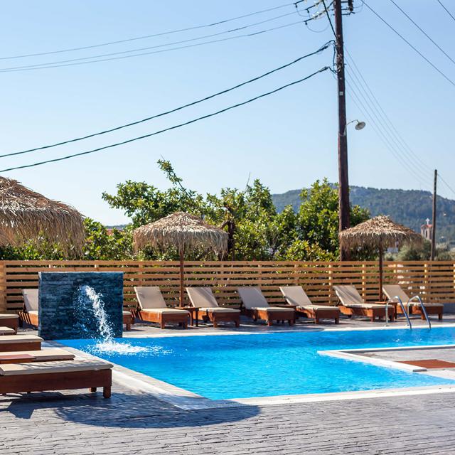 hotel-essential-summer-adults-only