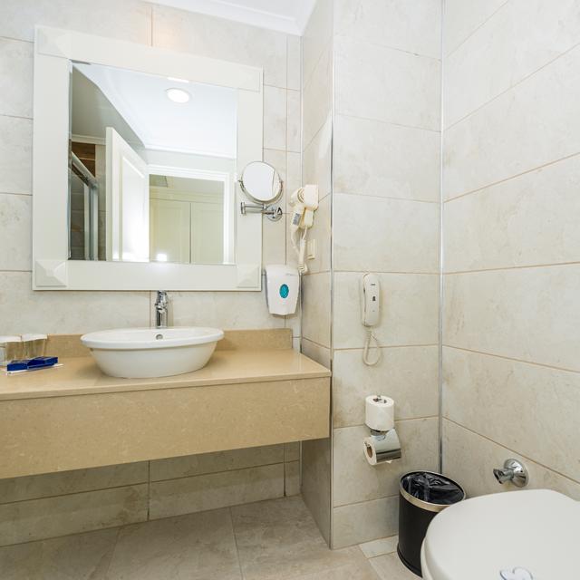 hotel-dream-world-hill