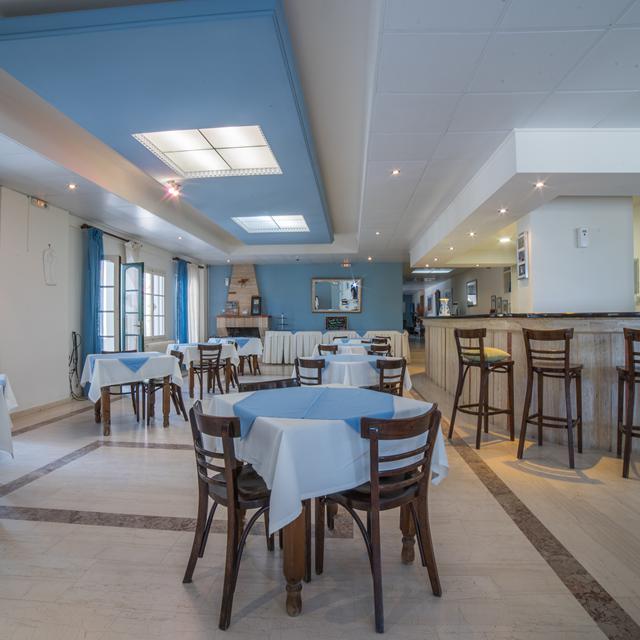 hotel-porto-koukla-beach