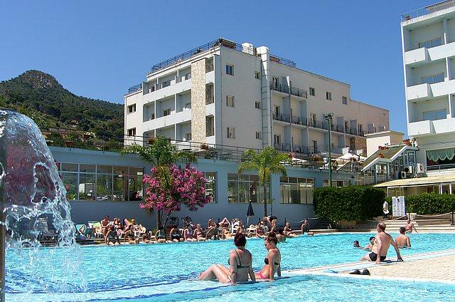 hotel-santa-lucia-le-sabbie-doro