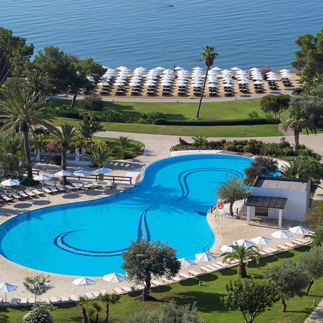 hydra-beach-resort