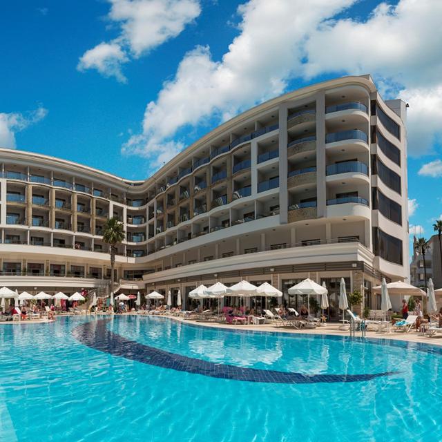 hotel-golden-rock-beach
