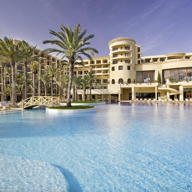 Hotel Mövenpick Resort Marine Spa