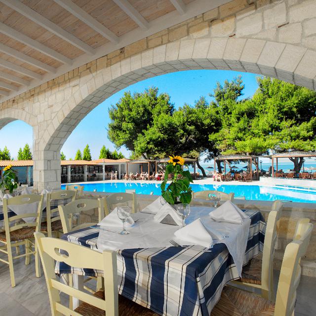 hotel-portes-beach