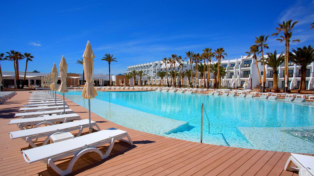Grand Palladium White Island Resort & Spa