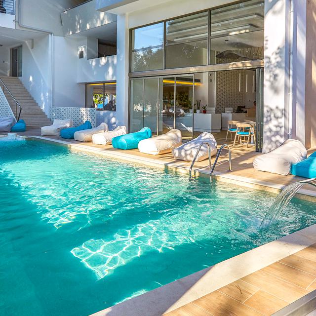 hotel-triton