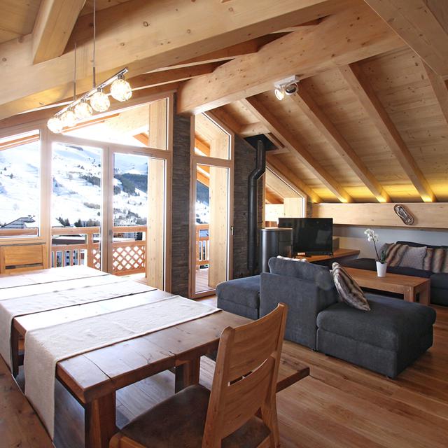 chalet-grizzly