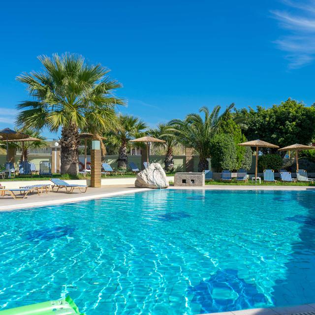 hotel-stamos-plus