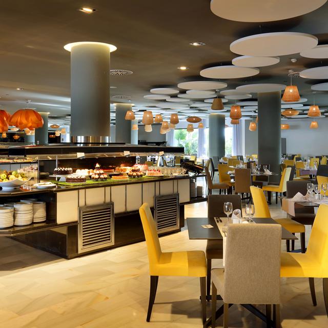 Vakantie Grand Palladium White Island Resort & Spa in Playa d'en Bossa (Ibiza, Spanje)