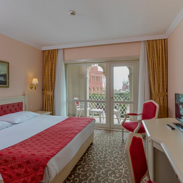 Hotel Kremlin Palace