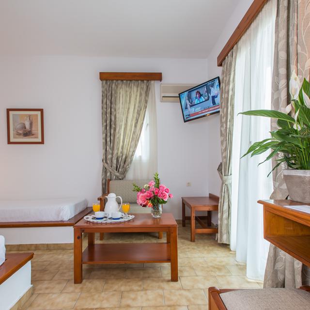 hotel-bungalows-delfinia