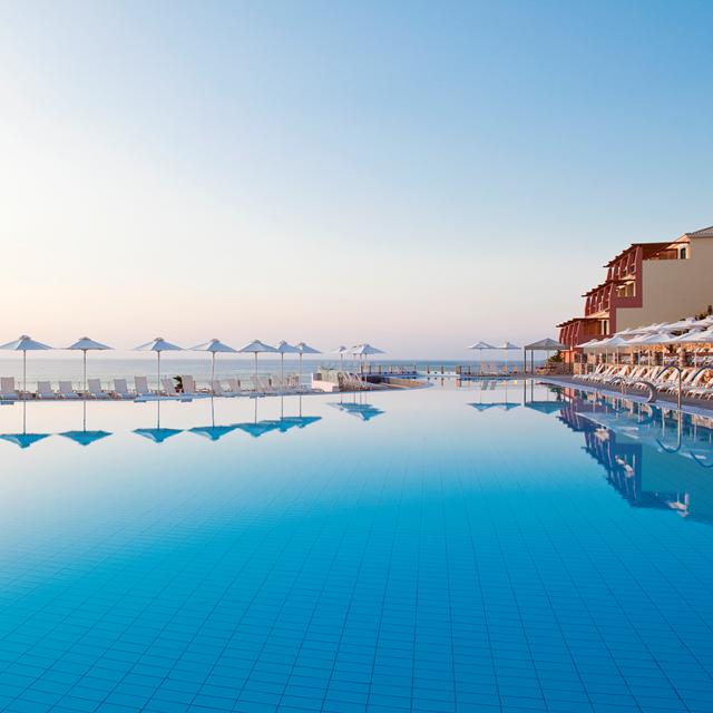 hotel-louis-apostolata-island-resort-spa