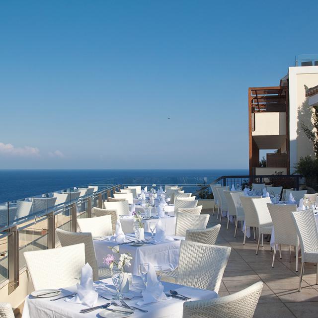 hotel-louis-apostolata-island-resort-spa