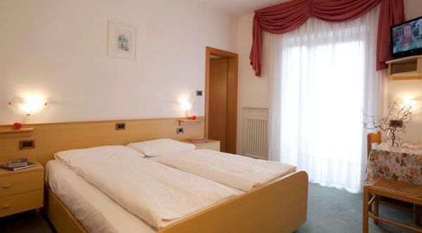 Wintersport Dolomiti Superski € 938,- ➤ Hotel Christine